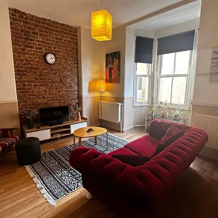 In Great Location In Kadikoy Seaside W. Amazing Shared Terrace Aparthotel